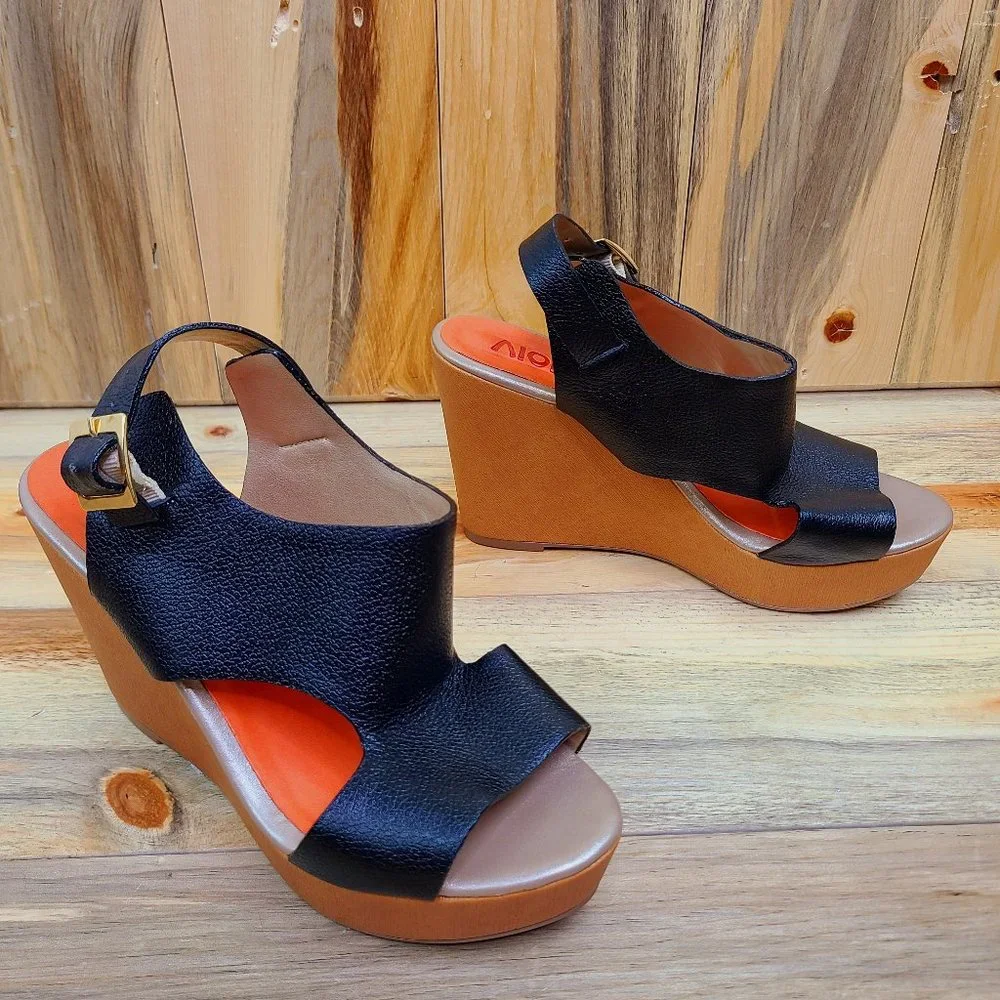 ALONTA Retro Wood Platform Wedge Sandal ~ NWT!!